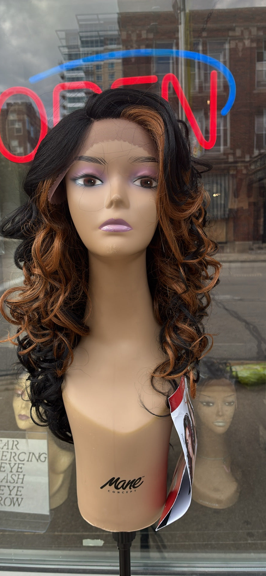20 inch black and blonde
